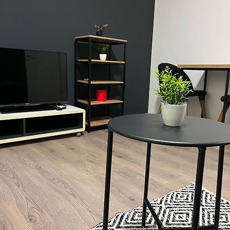 Central M - 5 Apartments Скопье Экстерьер фото