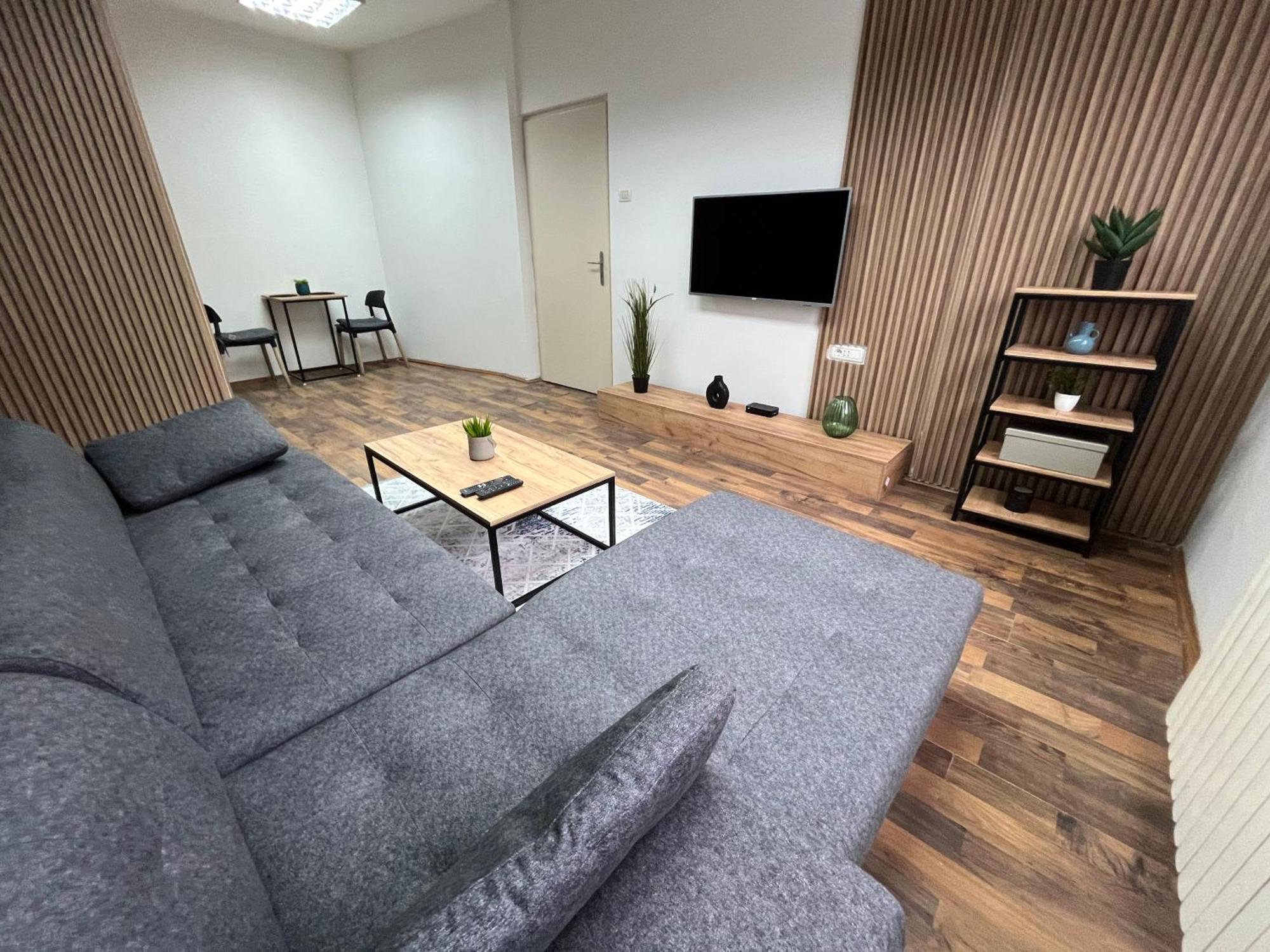 Central M - 5 Apartments Скопье Экстерьер фото