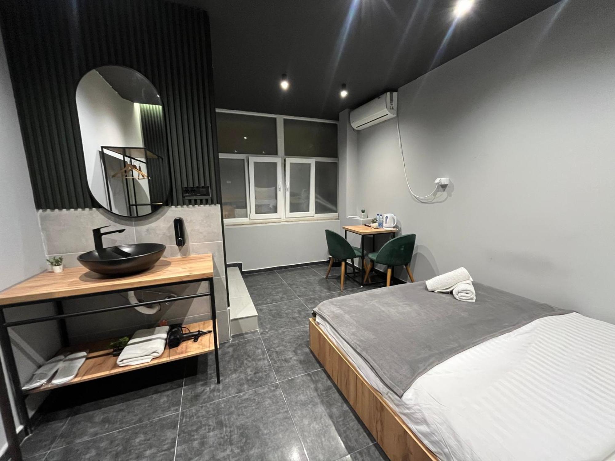 Central M - 5 Apartments Скопье Экстерьер фото